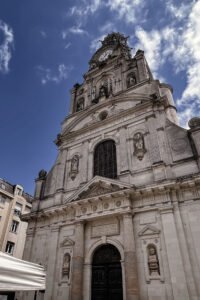Datei:Nantes - La Place du Commerce (A.R.).jpg - Wikipedia